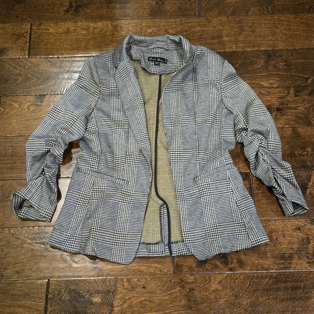 NWOT Love Tree Blazer Size L
